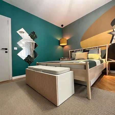 Apartment 21